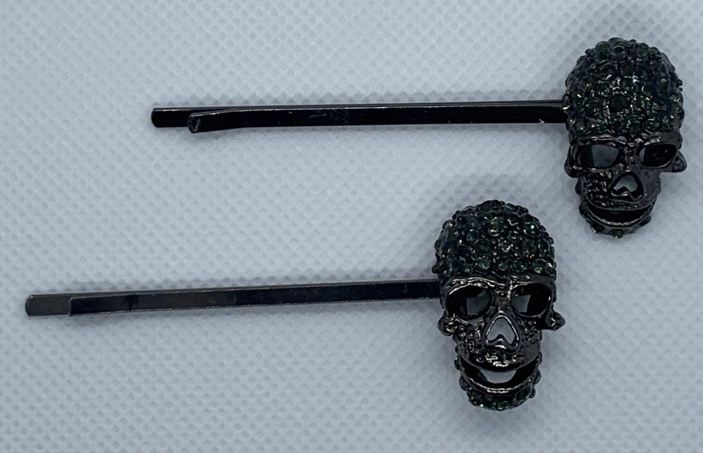 Skull Bobby pins